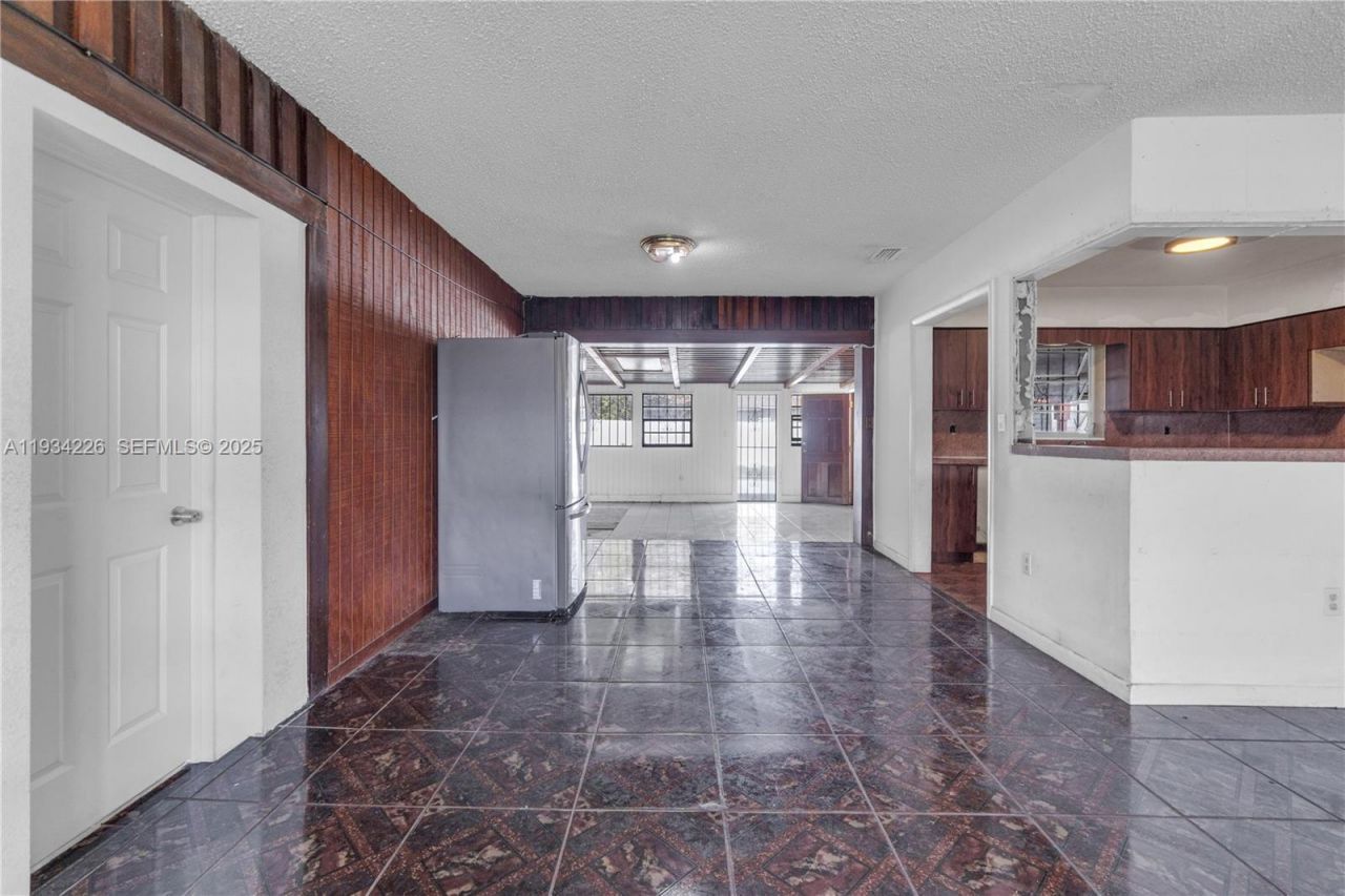 1361 NW 111th St, Miami, FL 33167 Photo