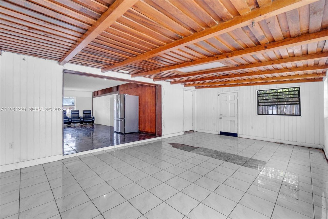 1361 NW 111th St, Miami, FL 33167 Photo