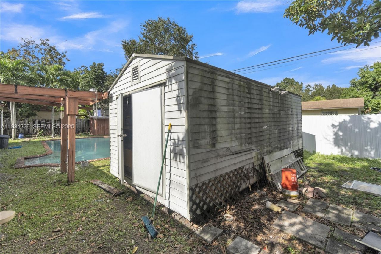 1361 NW 111th St, Miami, FL 33167 Photo