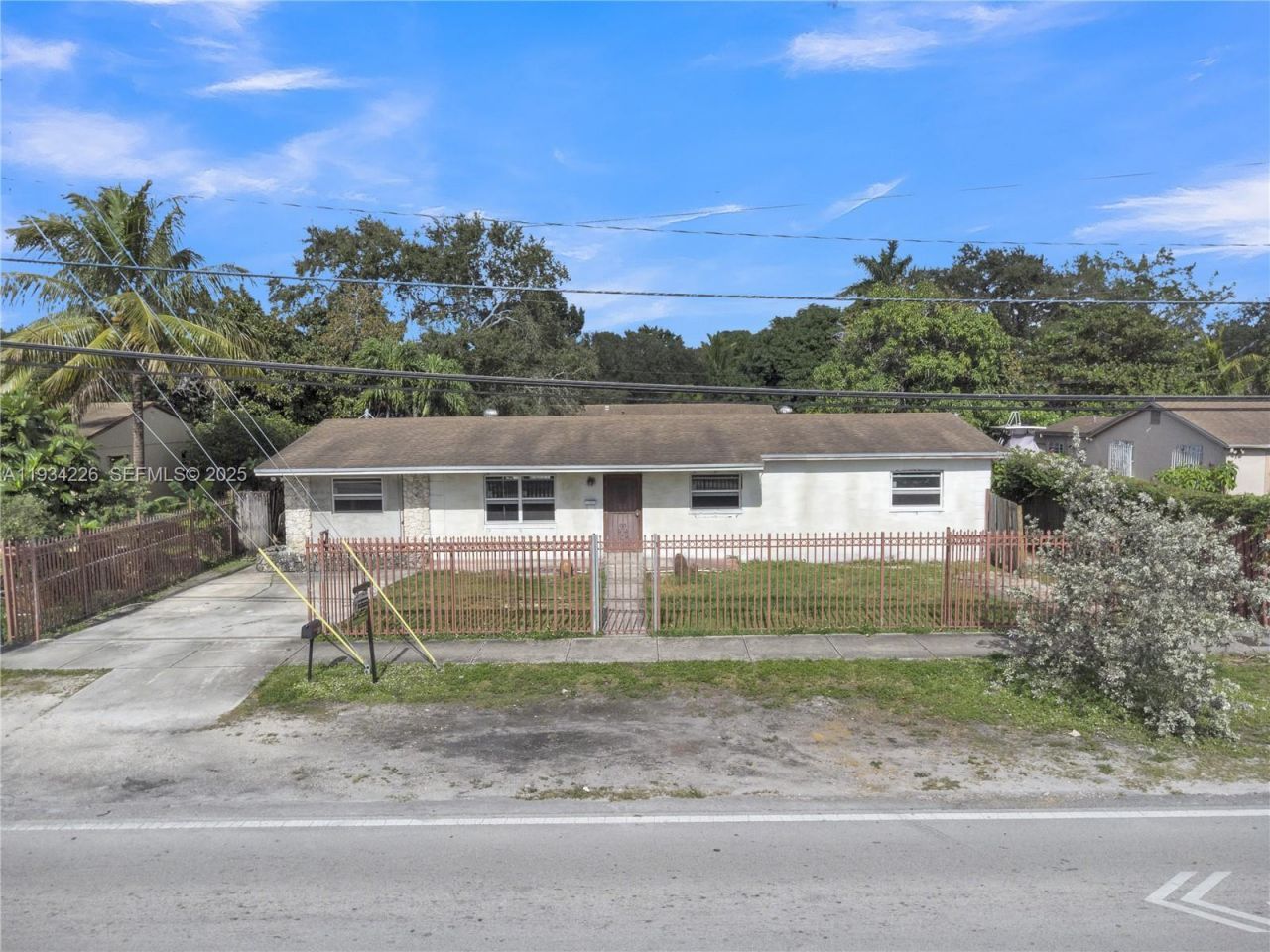 1361 NW 111th St, Miami, FL 33167 Photo