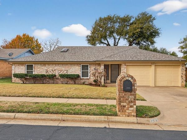 3225 Emerald Street, Bedford, TX 76021