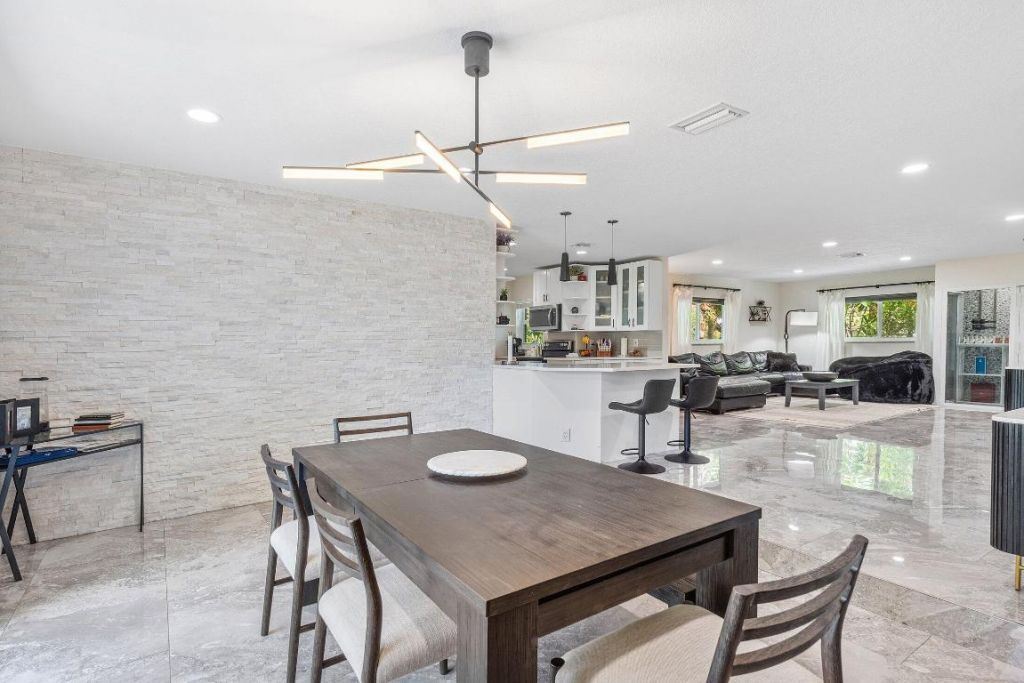 2200 SE 9th Street, Pompano Beach, FL 33062 Photo