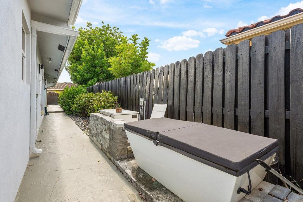 2200 SE 9th Street, Pompano Beach, FL 33062 Photo