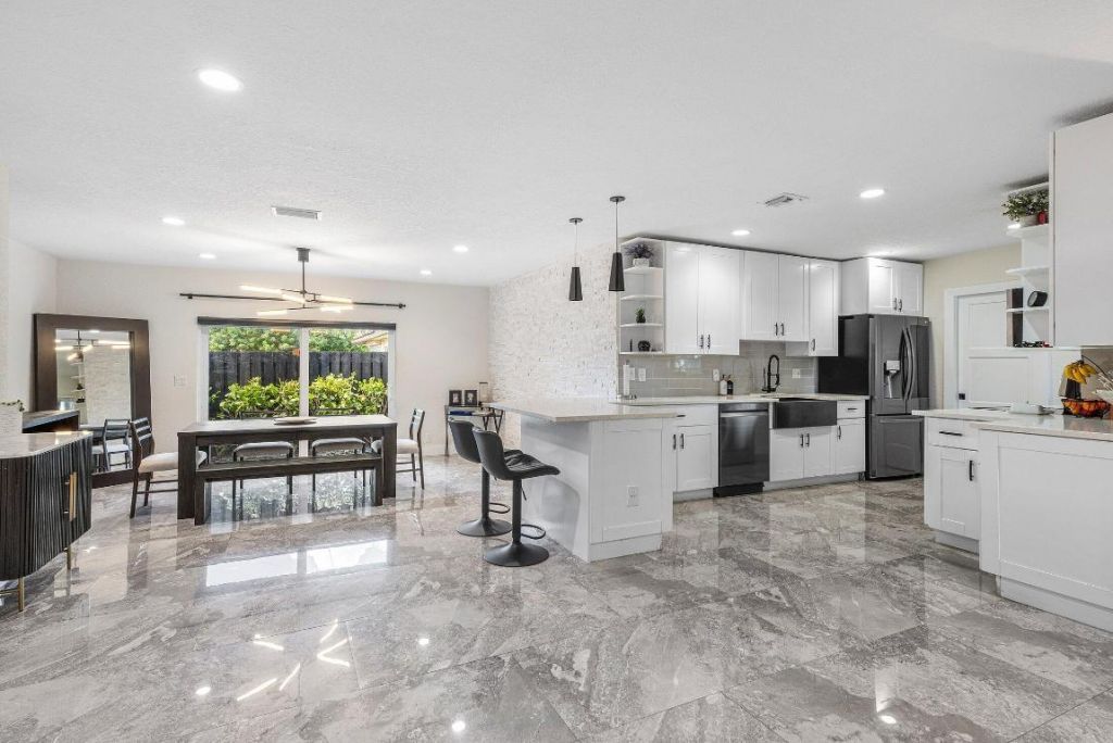 2200 SE 9th Street, Pompano Beach, FL 33062 Photo