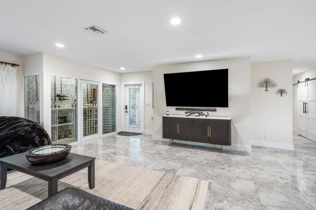 2200 SE 9th Street, Pompano Beach, FL 33062 Photo