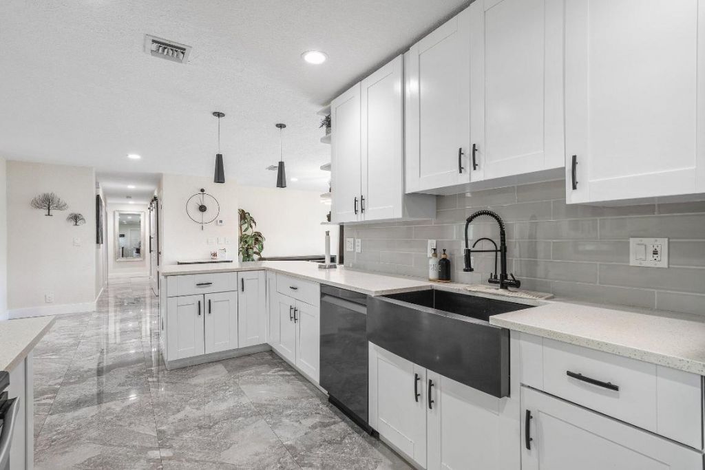 2200 SE 9th Street, Pompano Beach, FL 33062 Photo