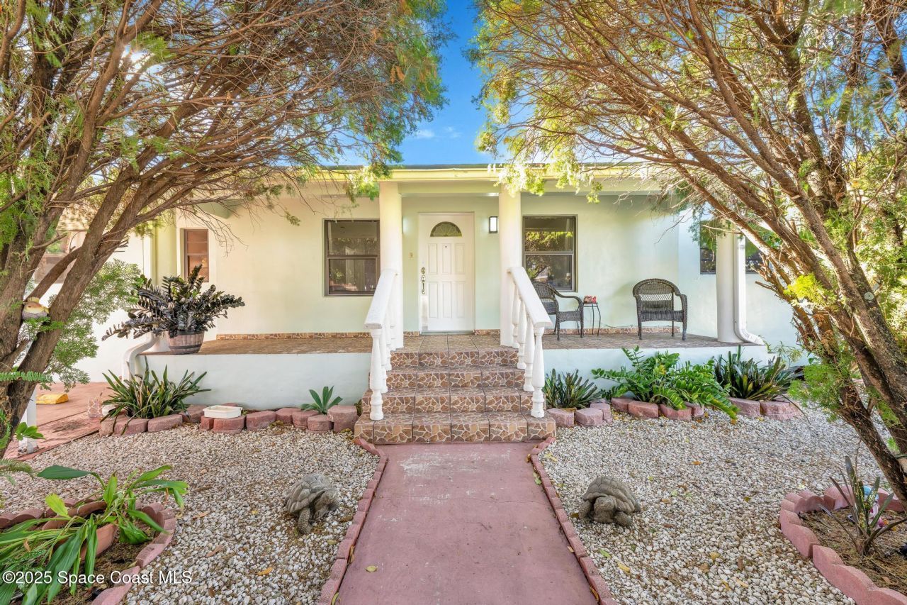 462 E 39 Street , Hialeah, FL 33012 Photo