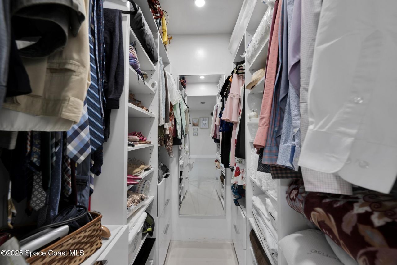 462 E 39 Street , Hialeah, FL 33012 Photo