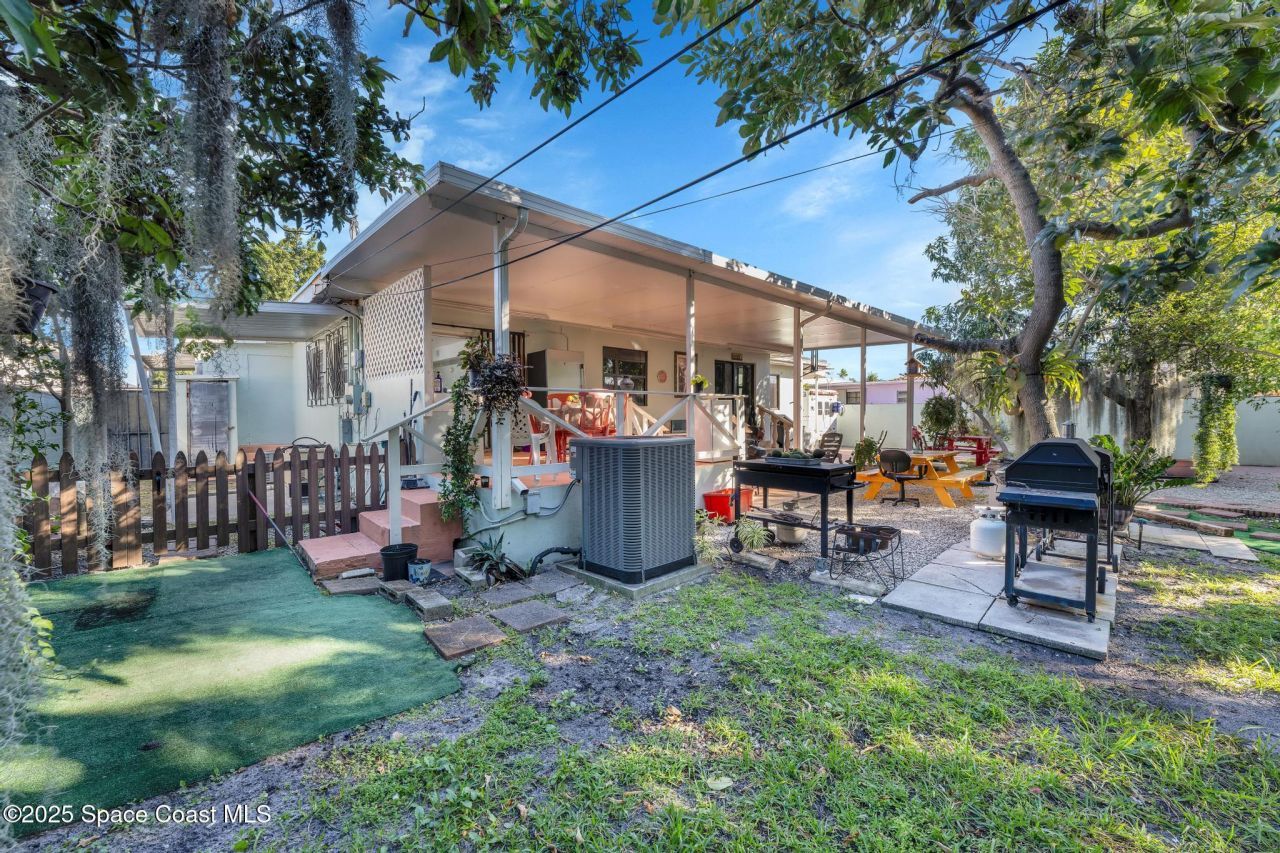 462 E 39 Street , Hialeah, FL 33012 Photo