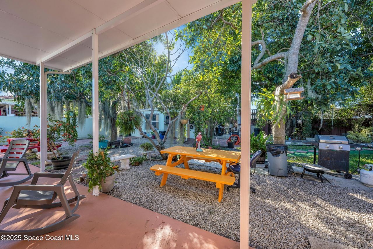 462 E 39 Street , Hialeah, FL 33012 Photo