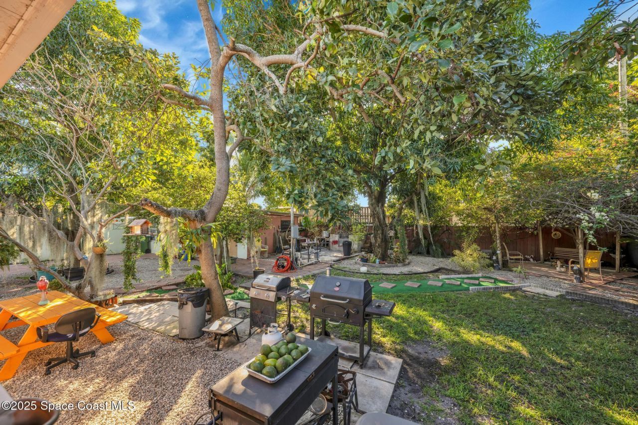 462 E 39 Street , Hialeah, FL 33012 Photo