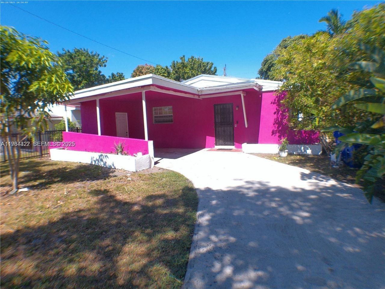 15775 NE 13th Ave, North Miami Beach, FL 33162 Photo
