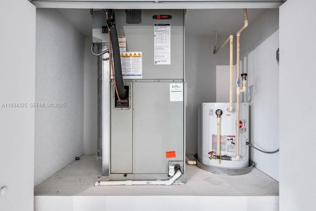 4749 Hollywood Blvd , Hollywood, FL 33021 Photo