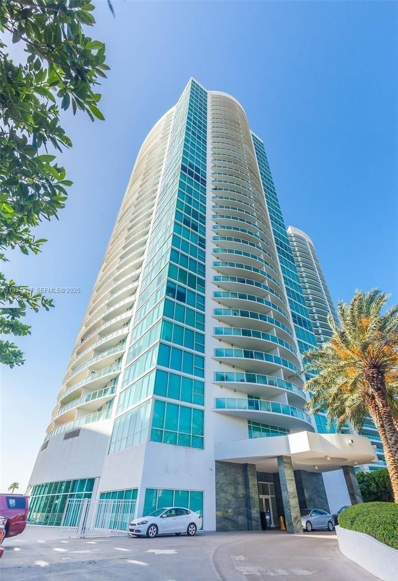 2101 Brickell Ave, Unit 2705, Miami, FL 33129 Photo