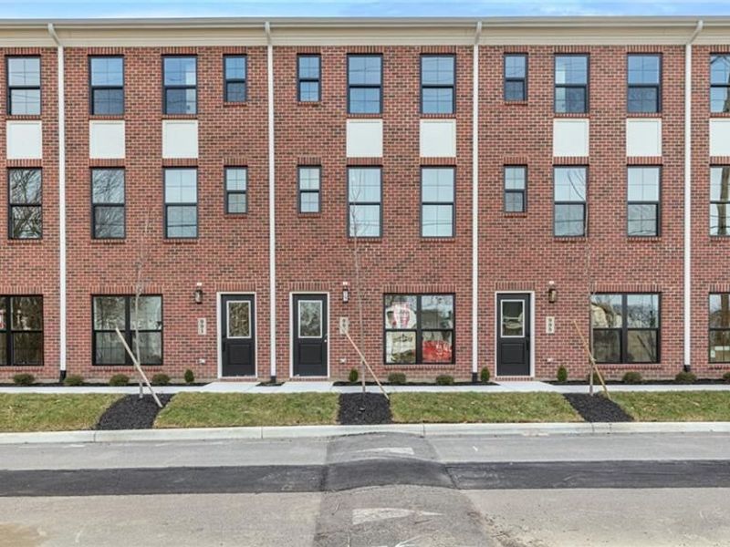 993 W Third Street, Dayton, OH 45402 Photo 2