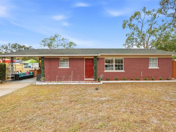 9402 N NEWPORT AVENUE, TAMPA, FL 33612