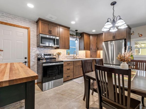 115 3rd Street SE, Plainview, MN 55964