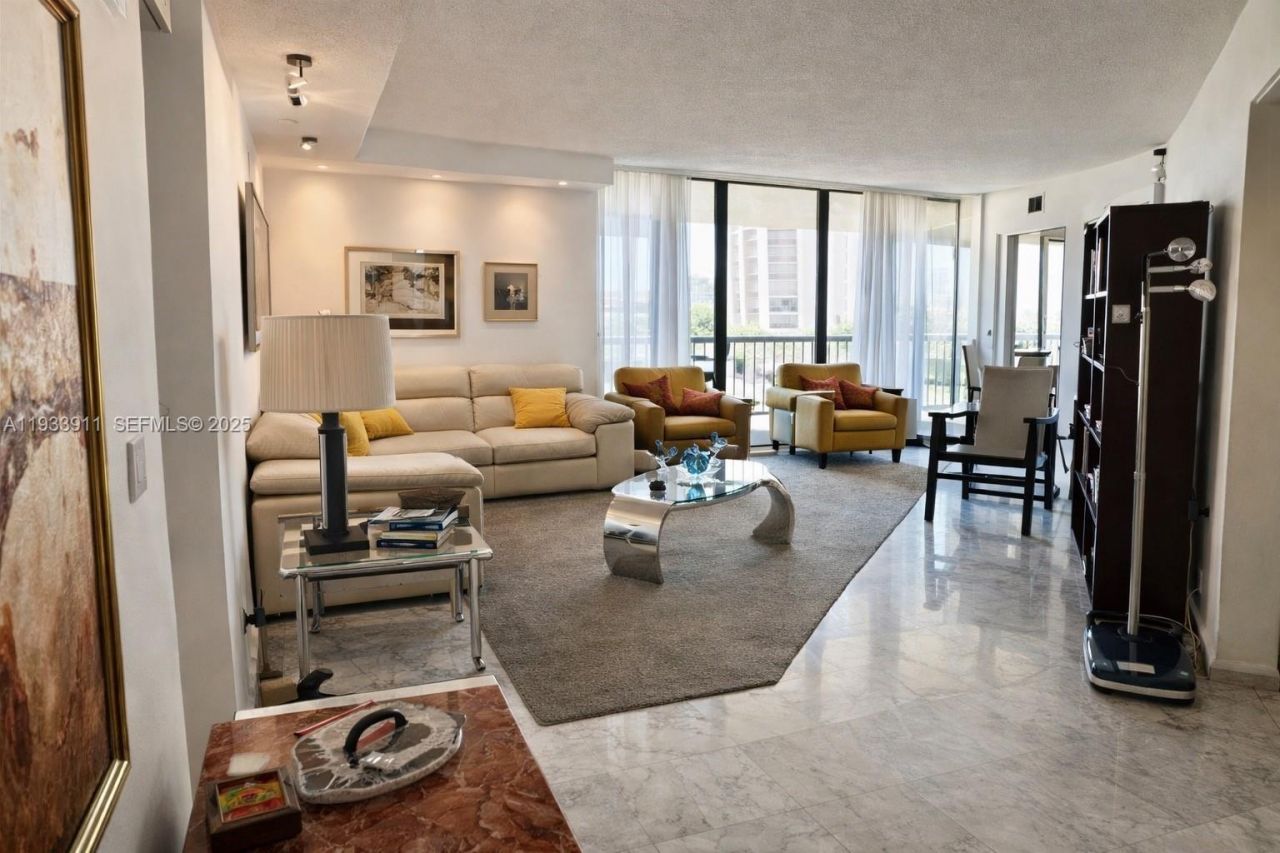 19355 Turnberry Way, Unit 5B, Aventura, FL 33180 Photo