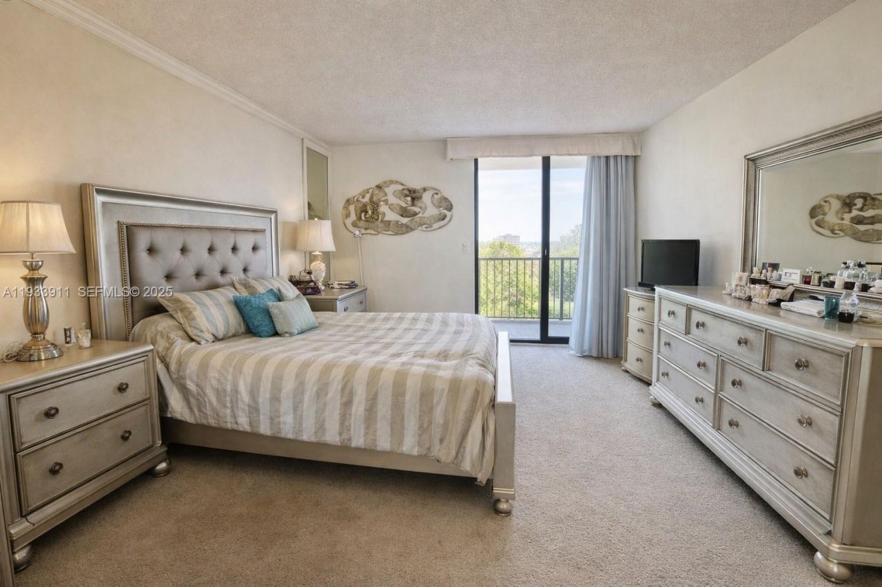 19355 Turnberry Way, Unit 5B, Aventura, FL 33180 Photo