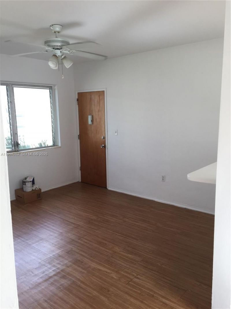 4730-4740 Pine Tree Dr, Miami Beach, FL 33140 Photo