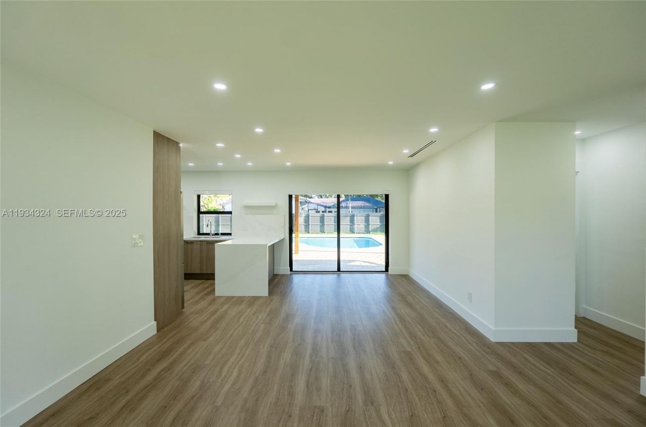 14515 Mahogany Ct, Miami Lakes, FL 33014 Photo