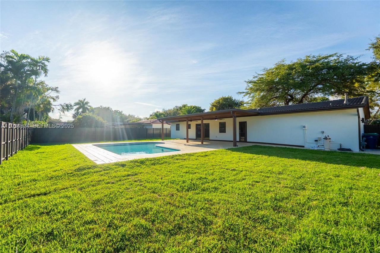 14515 Mahogany Ct, Miami Lakes, FL 33014 Photo