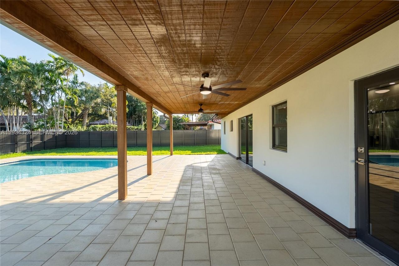 14515 Mahogany Ct, Miami Lakes, FL 33014 Photo