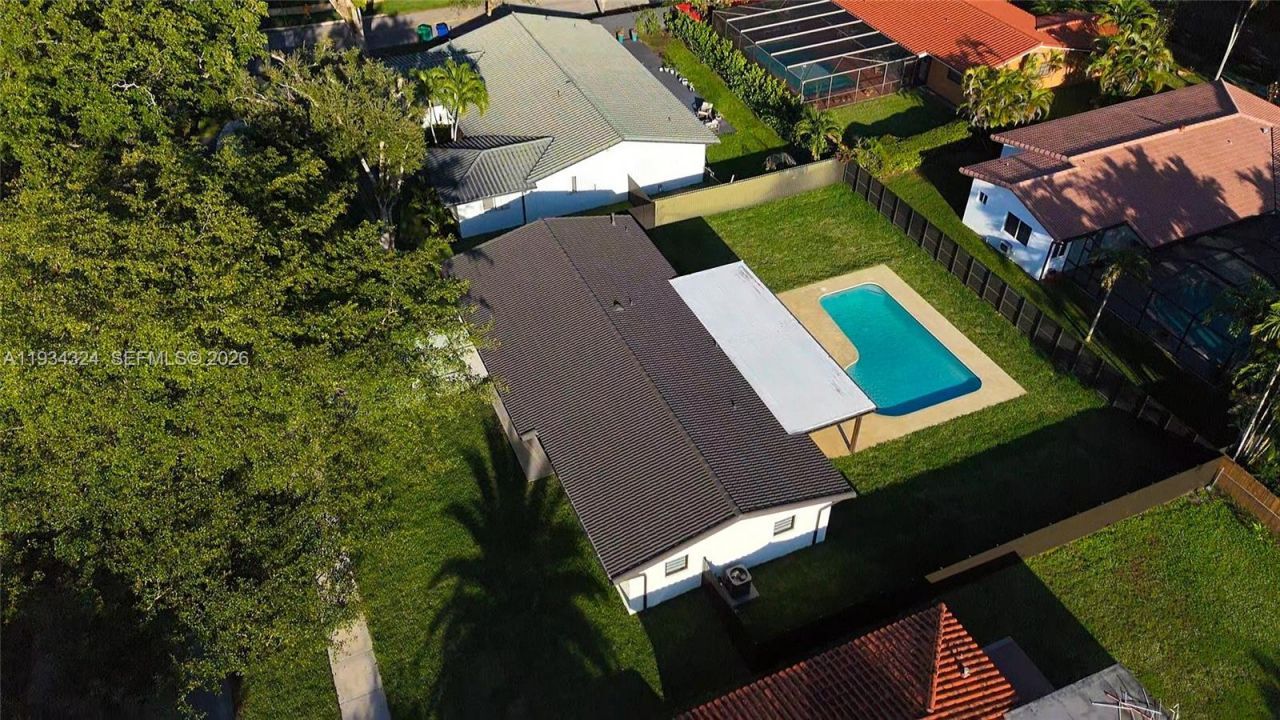 14515 Mahogany Ct, Miami Lakes, FL 33014 Photo