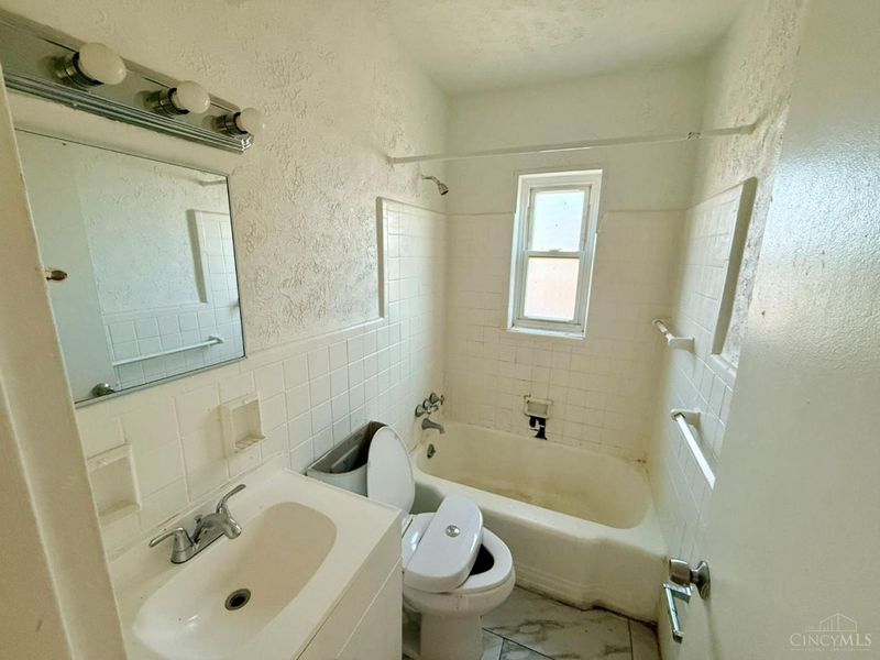 2518 Highland Avenue, Cincinnati, OH 45219 Photo 10