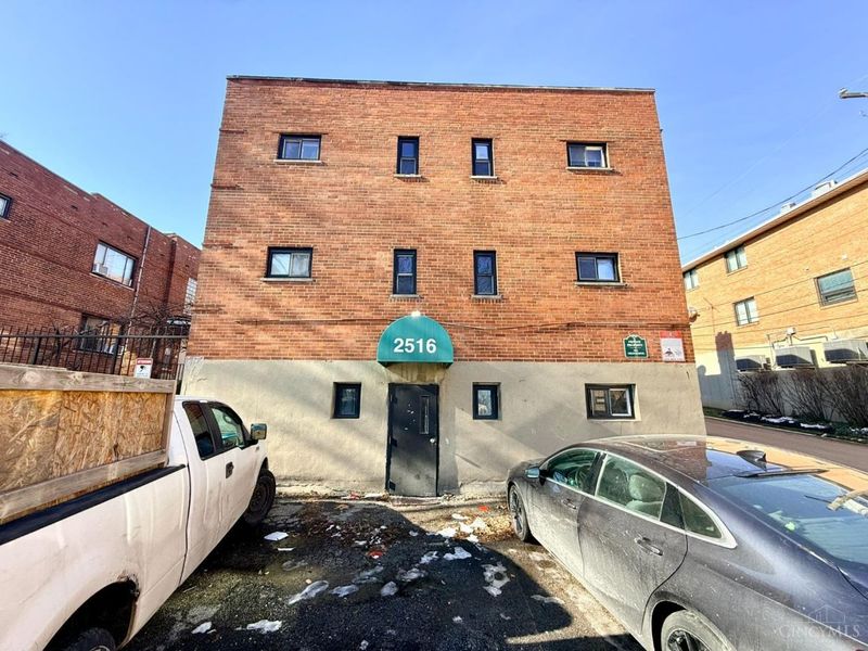 2518 Highland Avenue, Cincinnati, OH 45219 Photo 3