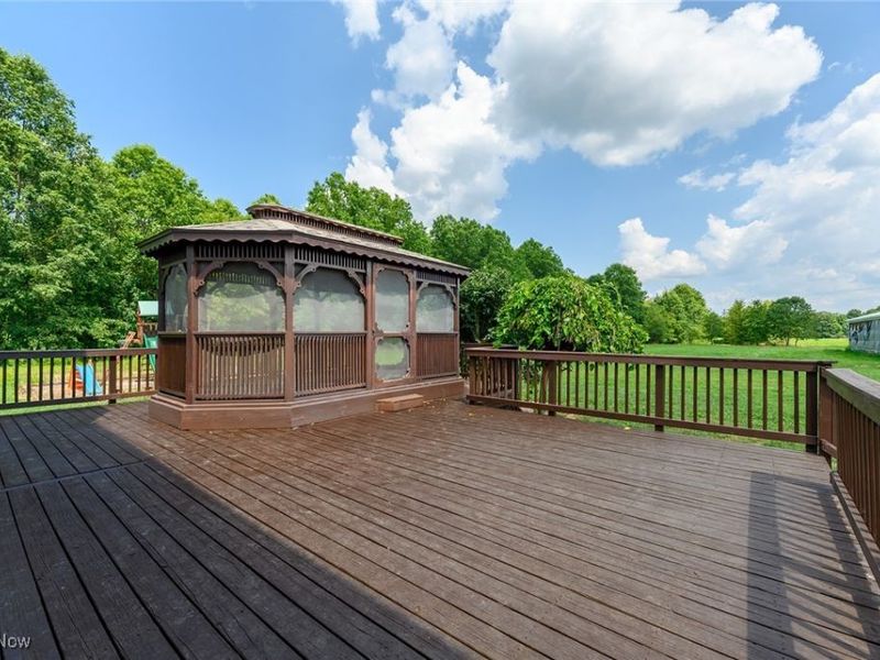 7686 Peck Road, Ravenna, OH 44266 Photo 13