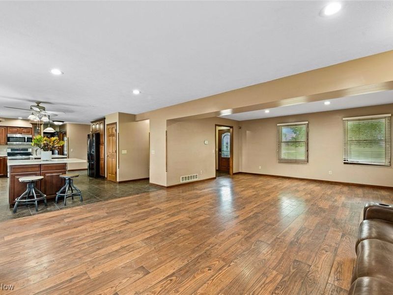 7686 Peck Road, Ravenna, OH 44266 Photo 15