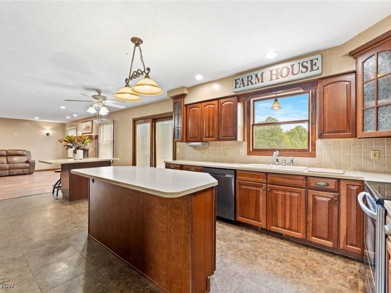 7686 Peck Road, Ravenna, OH 44266 Photo 18