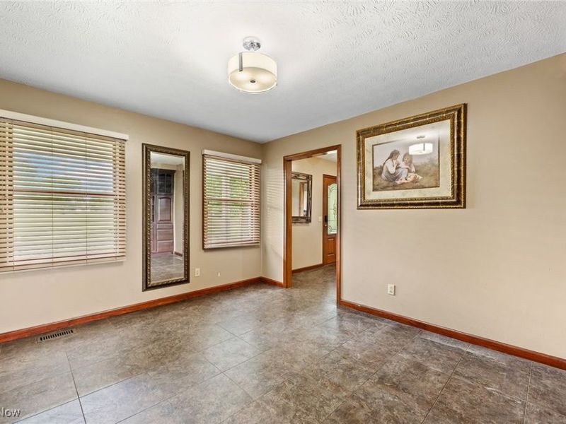 7686 Peck Road, Ravenna, OH 44266 Photo 22