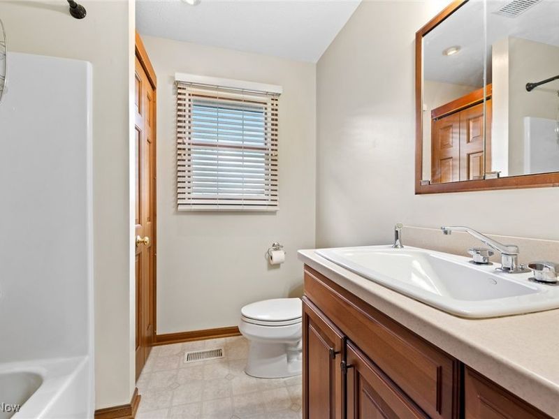 7686 Peck Road, Ravenna, OH 44266 Photo 36