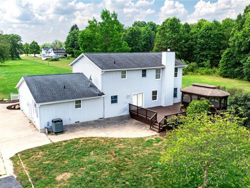 7686 Peck Road, Ravenna, OH 44266 Photo 5