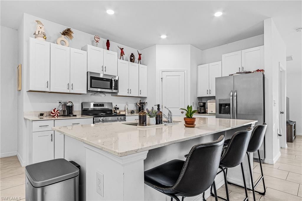 4007 San Clemente Ct, North Fort Myers, FL 33917 Photo