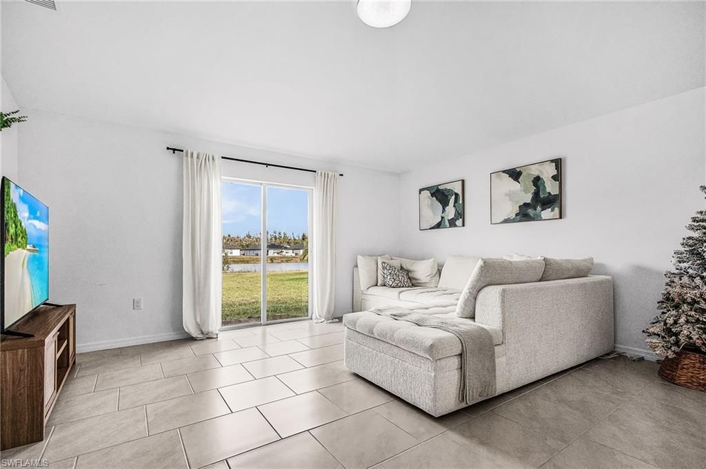 4007 San Clemente Ct, North Fort Myers, FL 33917 Photo