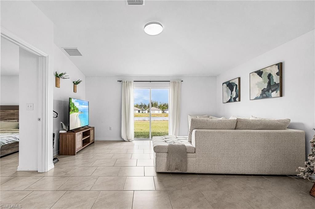 4007 San Clemente Ct, North Fort Myers, FL 33917 Photo