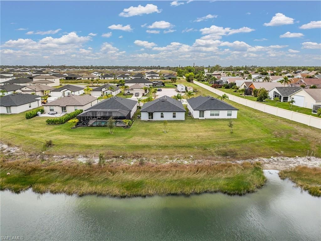 4007 San Clemente Ct, North Fort Myers, FL 33917 Photo