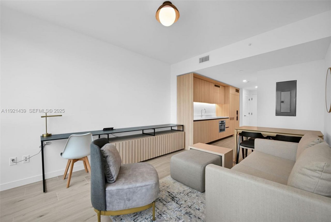 225 N Miami Avenue, Unit 901, Miami, FL 33128 Photo