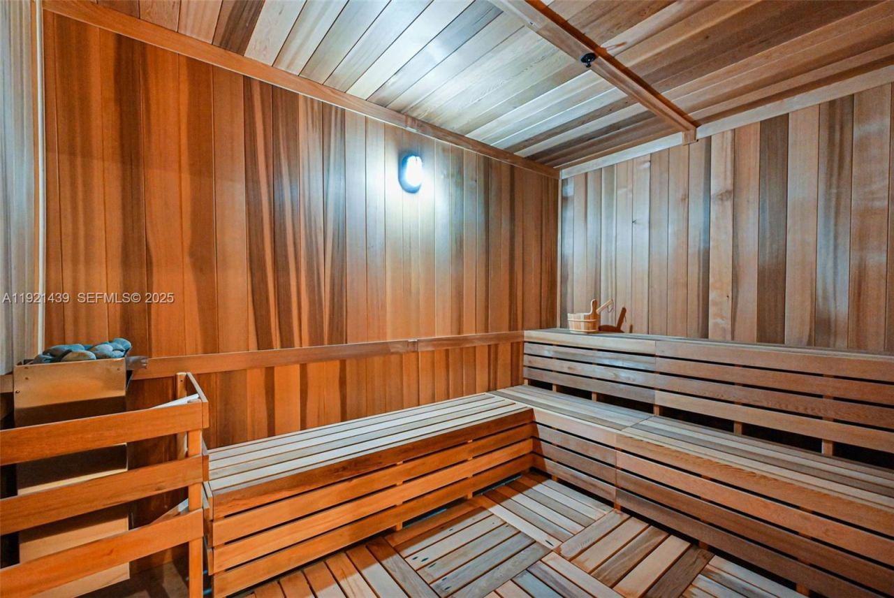 225 N Miami Avenue, Unit 901, Miami, FL 33128 Photo