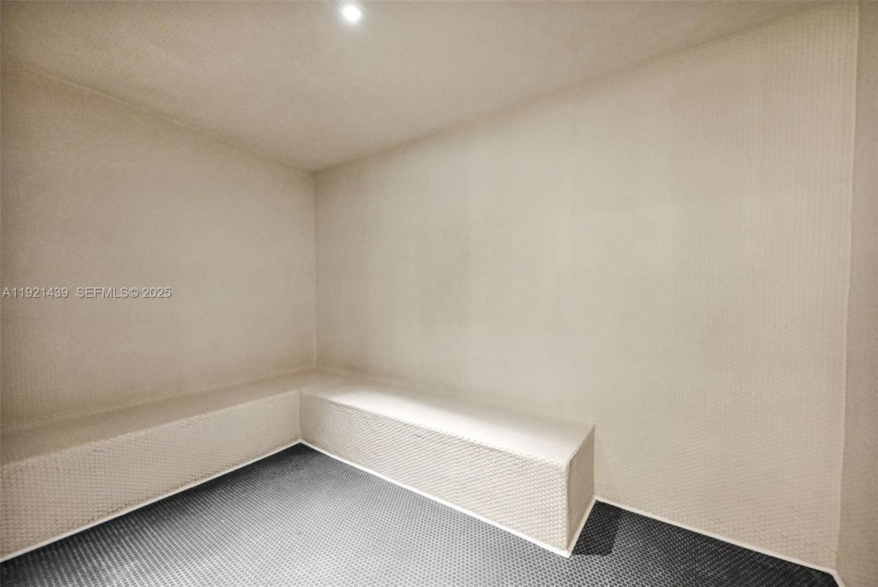 225 N Miami Avenue, Unit 901, Miami, FL 33128 Photo