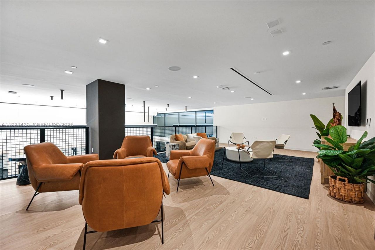 225 N Miami Avenue, Unit 901, Miami, FL 33128 Photo