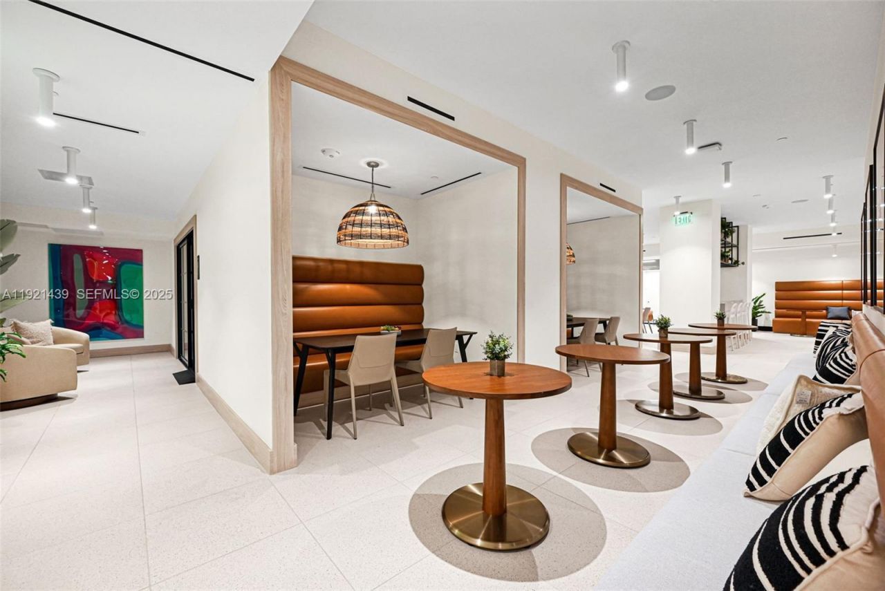 225 N Miami Avenue, Unit 901, Miami, FL 33128 Photo