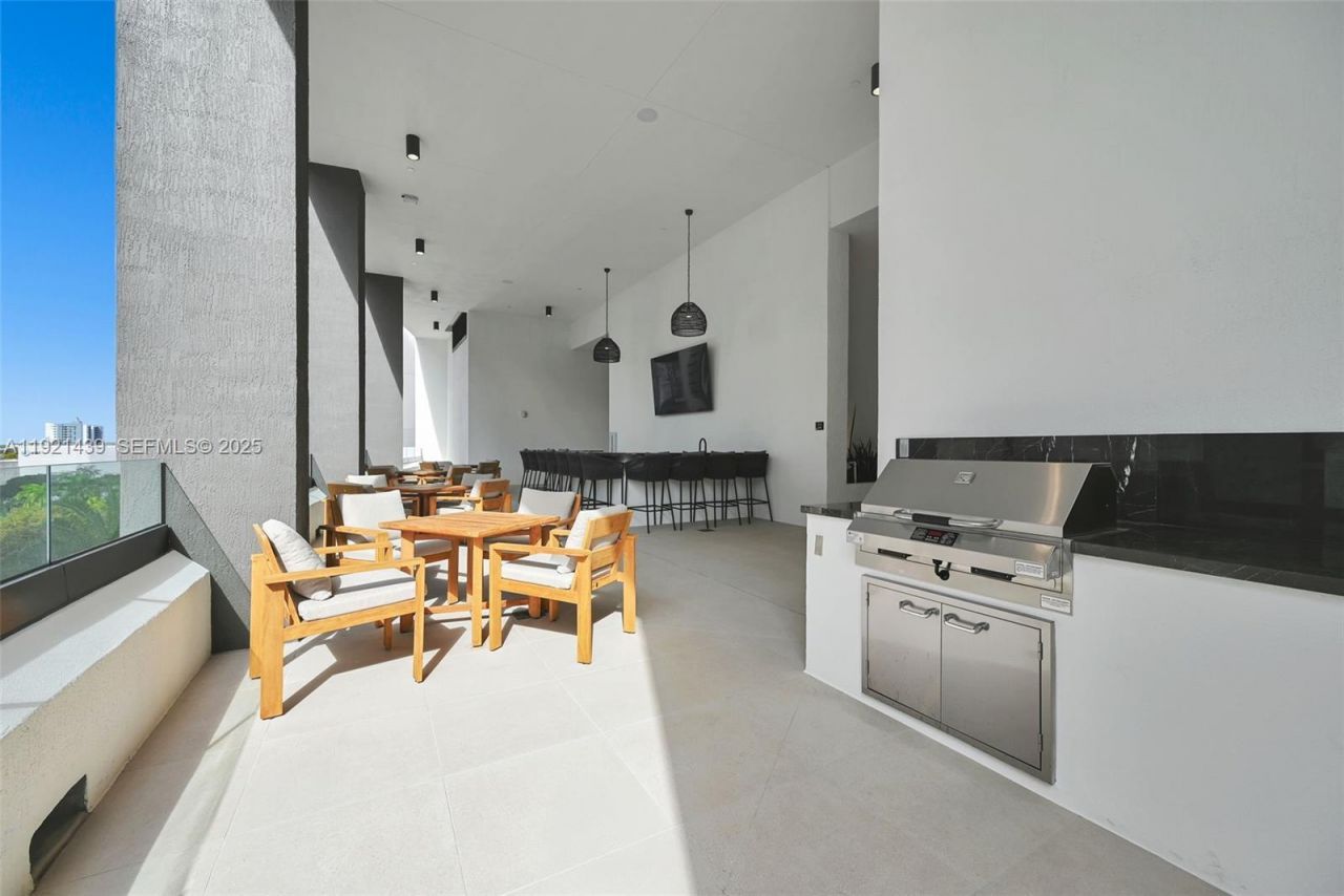 225 N Miami Avenue, Unit 901, Miami, FL 33128 Photo