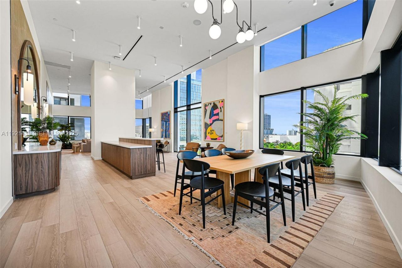 225 N Miami Avenue, Unit 901, Miami, FL 33128 Photo