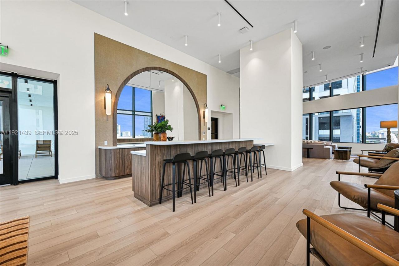 225 N Miami Avenue, Unit 901, Miami, FL 33128 Photo