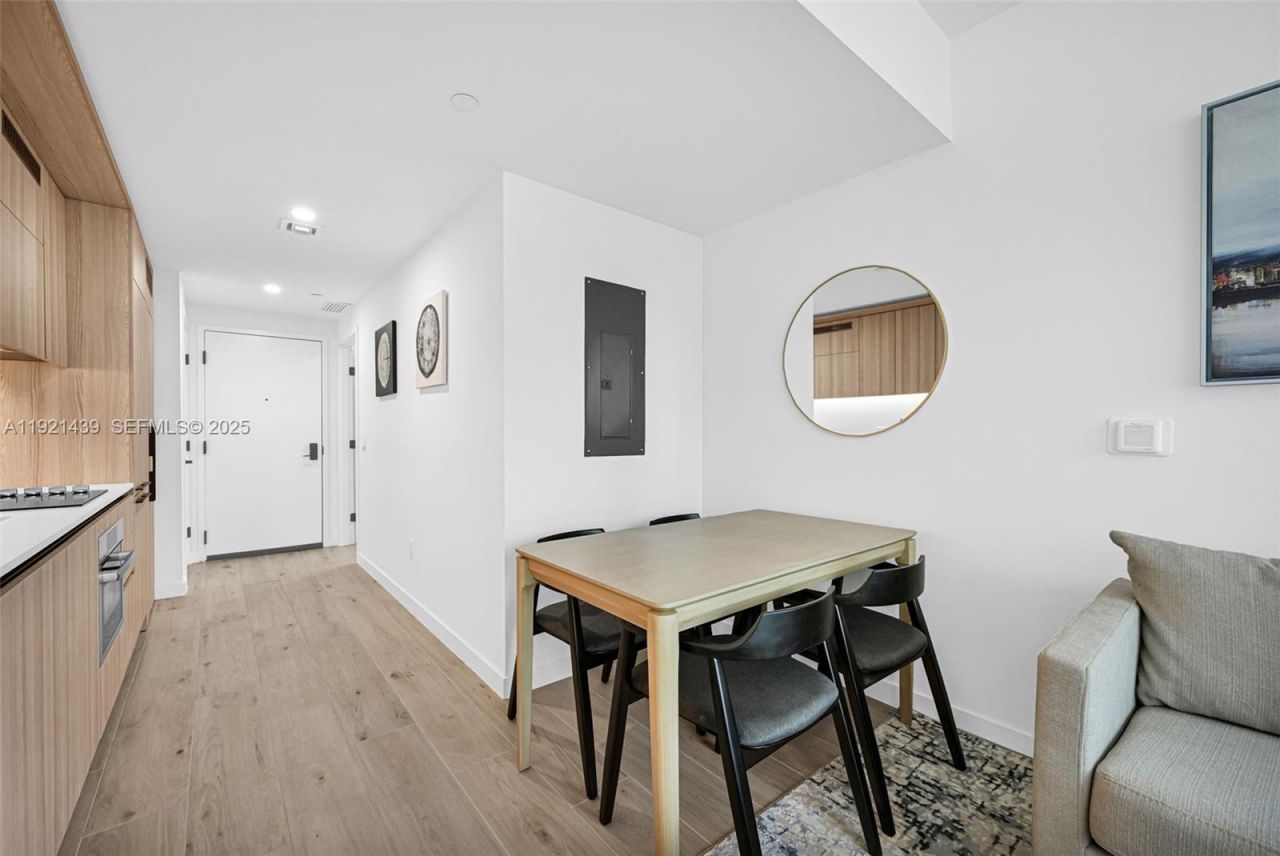 225 N Miami Avenue, Unit 901, Miami, FL 33128 Photo