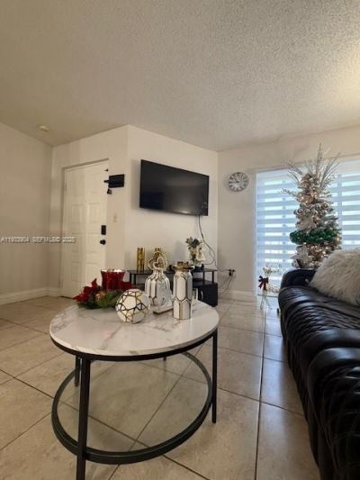 8670 NW 6th Ln, Unit 4-210, Miami, FL 33126 Photo